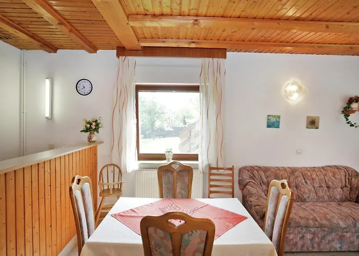 In Armsfeld Mit Pool Apartamento